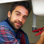 Un idraulico, un fabbro, un elettricista&hellip; sempre a portata di mano